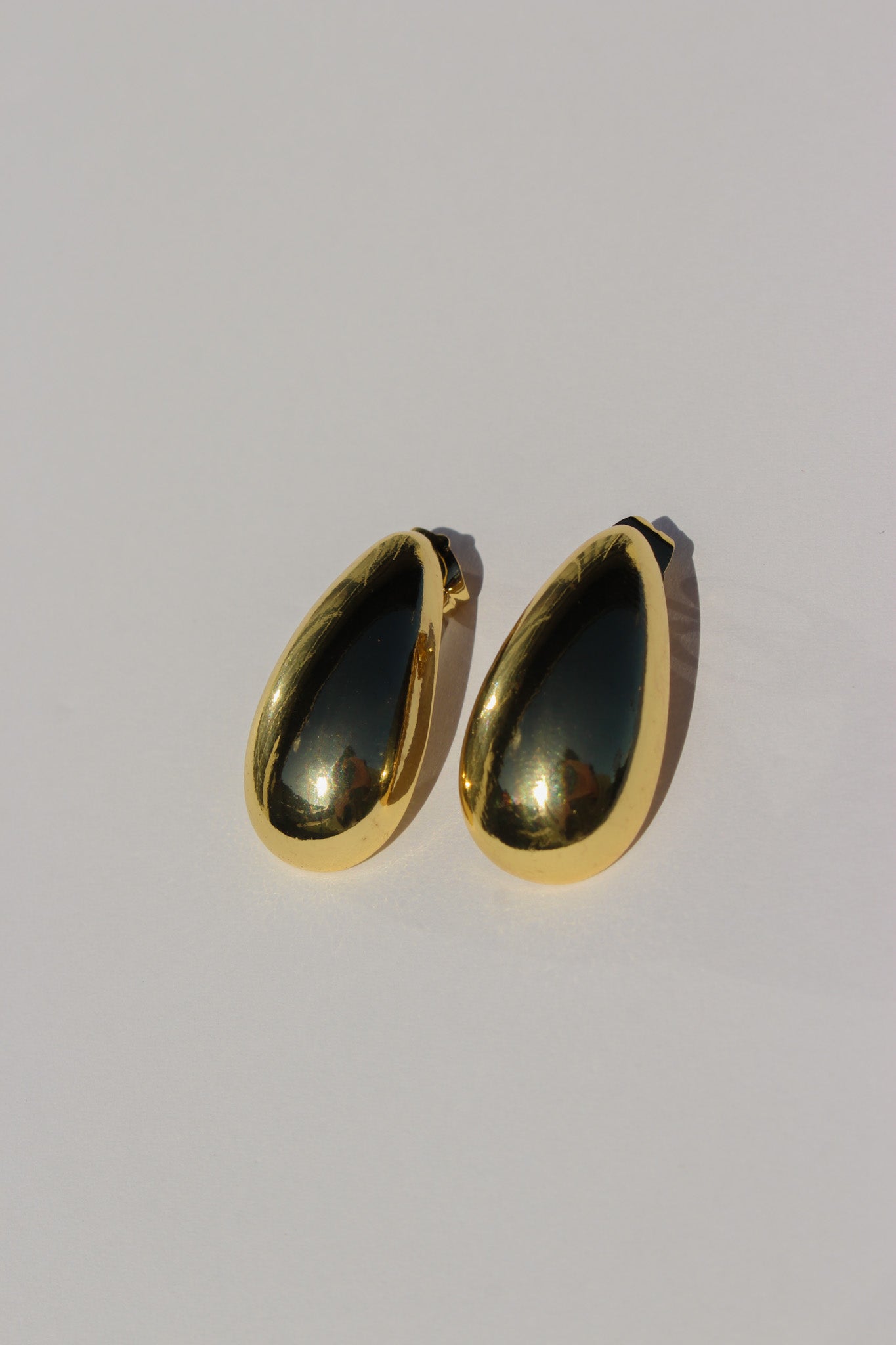 Tear drop gold filled earring